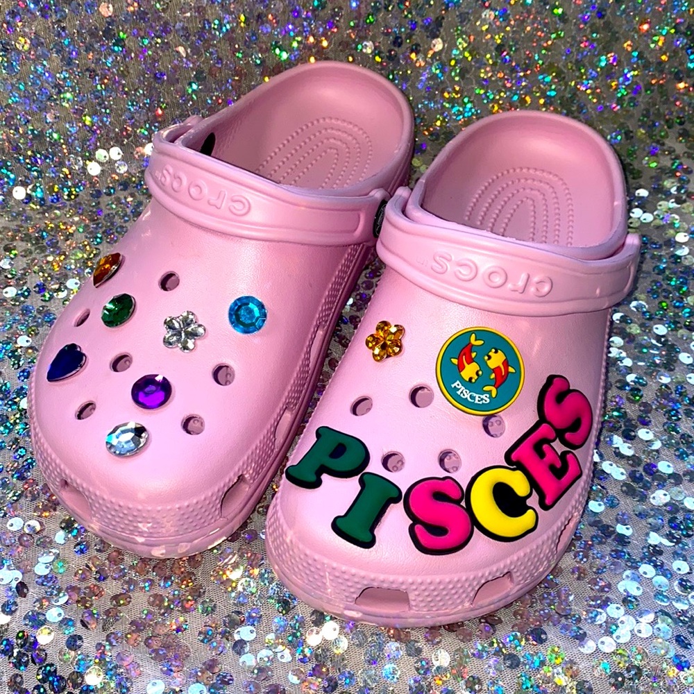 ♓️ Pisces 15 Piece Zodiac Crocs Charm Set - Picture 1 of 5